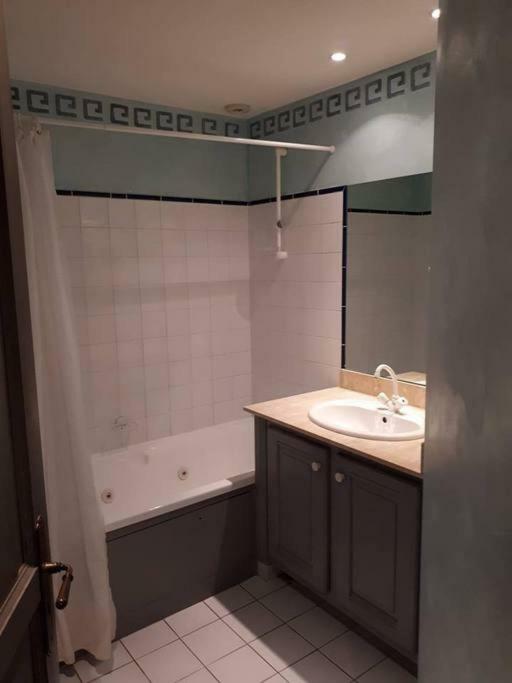Appartement 7 Chateau Des Gipieres 蒙布兰莱班 外观 照片